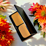 un the éndシミや毛穴を自然にカバーしてくれるプロ用のミネラルファンデーション💐艶肌を1日キープしたい方にお勧めです🫶🏻#PR #コスメジタン #ステージパウダー #アンジエンド #パ…のInstagram画像