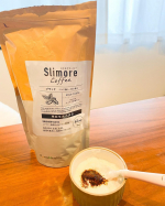 Slimore Coffee（スリモアコーヒー）を最近飲んでいます。こちらはコーヒー本来の香りや味わいはそのままに、肥満気味の方の体重・内臓脂肪減少をサポートしてくれる成分配合の機能性表示食品コ…のInstagram画像