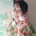 気温が下がってくると空気の乾燥もあってか、気になるのがお肌の乾燥や、小ジワ、ハリ不足・・・。そんな乾燥がちなお肌に有効だということで、にんにく卵黄でおなじみの株式会社健康家族が出している美容ジェル…のInstagram画像