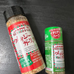 日本緑茶センター株式会社様からクレイジーガーリックをお試しさせて頂きました🙌🏻✨普段クレイジーソルトはよく使うんやけどガーリックは初めて✨ミニサイズのクレイジーバジルもありがとうございます🍀クレ…のInstagram画像