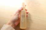 .Moist Labo『モイストラボ メイクキープミスト＜ツヤタイプ＞』をモニターさせていただきました🙇🏻‍♀️‎🤍メイクの仕上げにひと吹きで長時間うるツヤ肌をキープしてくれるメイクキープ…のInstagram画像