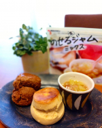 今日は、新田ゼラチン株式会社様の「のせる生ジャムミックス」を使ってぶどうジャムを作りましたよ。作り方は簡単なので、ジャムが食べたいなと思ったら直ぐに作れます！のせる生ジャムミックスに水と切った…のInstagram画像