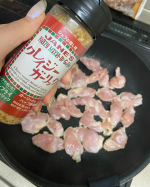 #PR #日本緑茶センター株式会社 #クレイジーソルト #クレイジーガーリック #クレイジーバジル #monipla #jpgreentea_fan クレイジーガーリック 111ｇクレイジーバジ…のInstagram画像