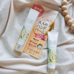 ミックコスモ様✨ハリーハリー 大人のハンドバーム✨指のシワって家事をしているといつの間にか深くなってきていてショックを受ける毎日😂そんな指先や爪先にロイヤルプルメリアの香りが漂う大人の…のInstagram画像