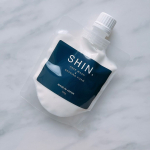 『SHIN.フェイスウォッシュ＆シェービングフォーム 120g』を使ってみました！フランス産の天然クレイ「カオリン」を配合でにおいの原因となる毛穴汚れ、余分な皮脂をしっかり吸着除去してくれるメンズ…のInstagram画像