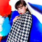 Shiny サラツヤ髪で魅惑の女性を演出してくれるLutyのヘアオイルの力を借りて一枚📸昼間にコートを着ると暑く、夜過ぎだと寒くて震える季節、、服装に困りますが、もう飽きっぽい服を着ておしゃれ…のInstagram画像