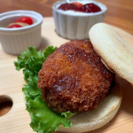 つけて焼いたら焼きまんじゅうトーストのたれ🍞甘じょっぱいのが、クセになるトーストのたれ🍞私はお肉系のおかずをのせるとさらに美味しく感じていて…特にカツに、合わせるのが好きです💓今回はメン…のInstagram画像