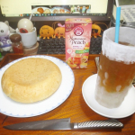 本日(20241026)のChuShock!😱　冷蔵庫の在庫整理で、「炊飯器チーズパン」🧀🍞　　お飲み物は、「甲類焼酎フルーツオブザワールド割」(^〇^)□（※ポンパドール　地中海ピーチフ…のInstagram画像