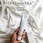 .スキンケア × クレンジング両方叶えたクレンジングバーム。.▶Dr.Hauschka　“クレンジングバーム”..を、使ってみたよ。..ーーーーー.リューゲン島で7000万…のInstagram画像