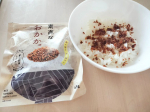 こちらのおかかのふりかけ、最近の娘のお気に入り。味が濃いわけではなくおかかの風味がしっかりしていて、何もない時でもご飯が進みます🍚毎日のお弁当作りにも大活躍中！ご飯のお供レパートリーが増えて…のInstagram画像