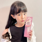 しゅしゅっとするだけで全身潤っちゃうボディミスト♪１本で全身潤いまくり❤塗るとかではなく、シューってするだけやからズボラ代表の私でも続けられそうで嬉しい！微粒子化されたワセリンのおかげで…のInstagram画像