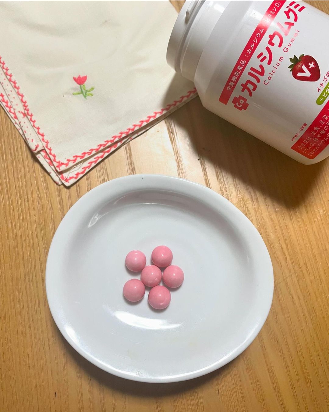 口コミ投稿：※スクスクのっぽくんカルシウムシリーズの、カルシウムグミ　イチゴ味🍓7歳の娘が毎日…