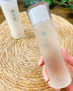 こちらの💁🏻‍♀️人には自然が薬って言うコンセプトが好みです🌿自然治癒力良いですよね✨　毎日いつもニコニコしていたいんですが、乾燥が気になると小皺が気になって笑顔がひきずる🤣　シワ改善のた…のInstagram画像