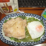本日(20241104)のChuShock!😱　「玉露園　しいたけ茶」を使って、　電子レンジde「しいたけ茶鶏もも蒸し」🐓🍄　　お飲み物は、「甲類焼酎缶チューハイ割」□(^〇^)　　…のInstagram画像