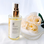 ✼••┈┈┈┈┈┈┈┈┈┈┈••✼アンダーバープラス ヘアオイル 92ml 6つの植物を使用した植物由来オイル99％配合スタイリングオイルとしてもボディ＆ハンドオイルとしてもアウトバ…のInstagram画像