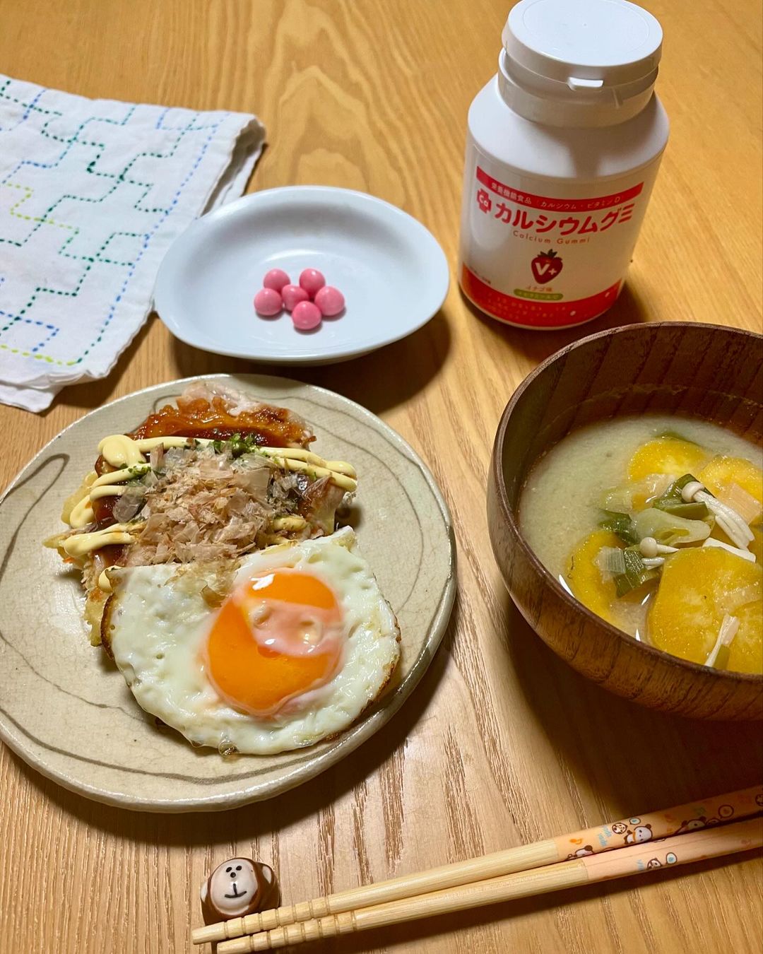 口コミ投稿：※朝ごはん。前日の残りのお好み焼き温めて、あとはお味噌汁とフルーツだけ😅週の後半…