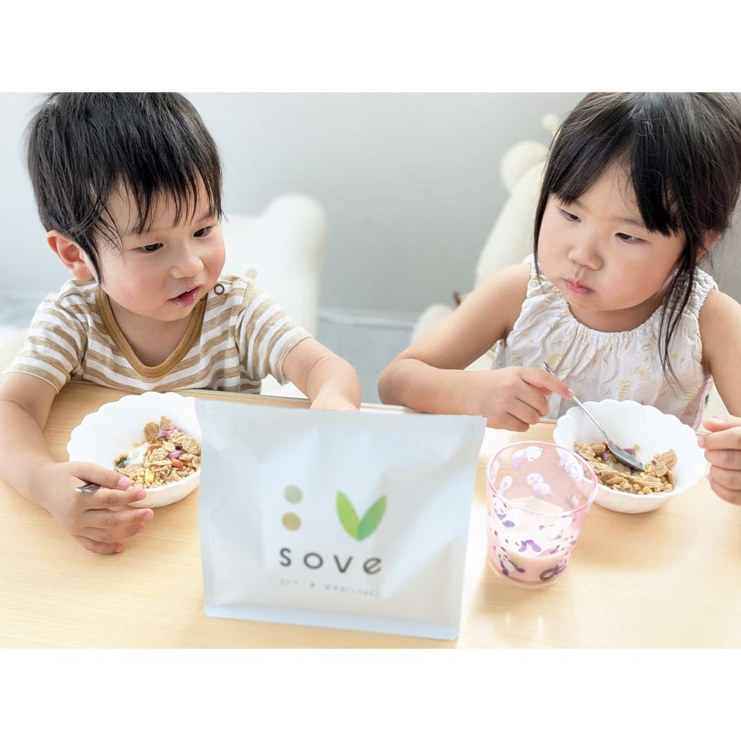 口コミ投稿：🌱3歳の息子、5歳の娘と一緒に、SOVEシリアル を食べています🥰　@sove.jpSOVEシリアル…