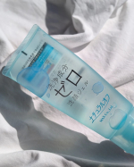 保湿成分で洗うってどういうこと?!と興味を持ったこちら😳表面活性剤をつかわないということで肌に優しい洗い心地っジェルタイプなので摩擦も少なく、とろっとしていて気持ちいいです◎自然とごしご…のInstagram画像