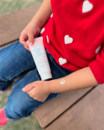 𓍯...マザーアンドドーターUVハンドクリームN SPF37 PA+++をお試しさせていただきました👩👧.保湿をしながら肌荒れをおさえるハンドクリームで落ちにくい高密着処方なの…のInstagram画像