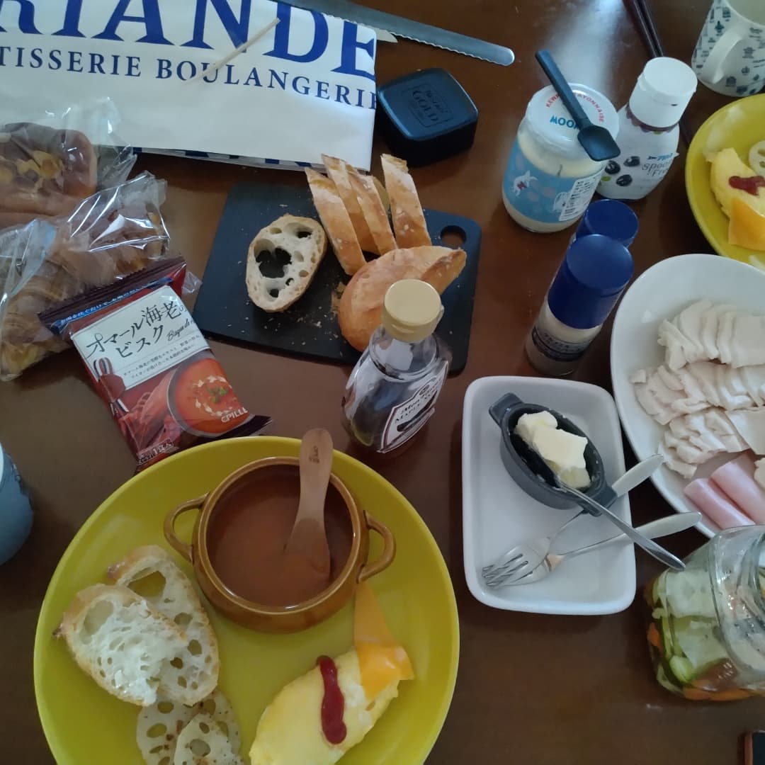 口コミ投稿：*初めて行ったパン屋さんが美味しかった！そしてこれはオマール海老のビスクのフリー…
