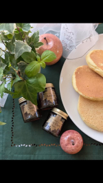 今日のおひとりさまlunchはメープルシロップの食べ比べをしたくてパンケーキにしましたはちみつは採れる花で香りも風味も違うって知ってたけどメープルシロップに違いがあったなんて👀採取時期…のInstagram画像