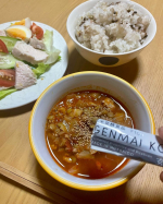 ※月曜日の朝ごはん。スープに玄米酵素をプラスしました。家族揃ってご飯が食べられる土日は、栄養面よりも「楽しいご飯」を意識しています。ということで、ちょっと野菜不足&炭水化物多めになりがち。…のInstagram画像