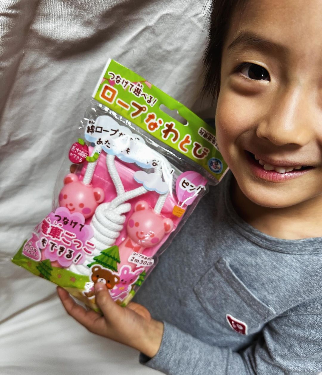 口コミ投稿：最近、縄跳びをはじめて猛特訓中の5歳児！当たっても痛くないのは、自分で飛ぶときは…