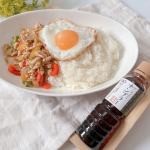 ランチ🥄正田醤油【アンチョビーナンプラー】を使ってガパオライスを作りました🙌実は料理にナンプラーを使ったのが初めて😳こちらはコンパクトな100mlボトルなので、エスニック料理初心者でも手に取…のInstagram画像
