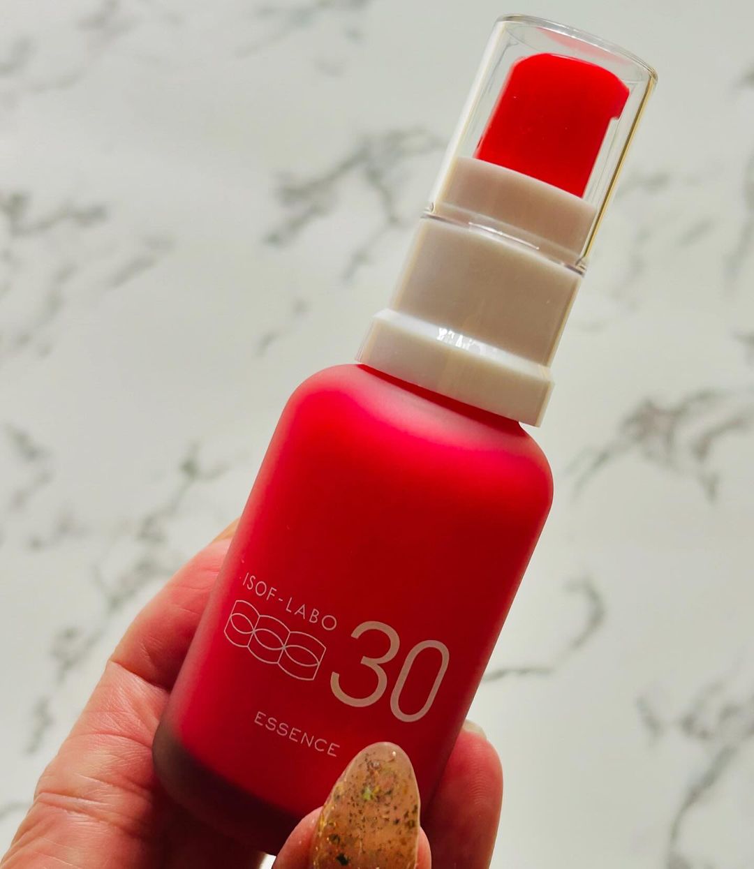 口コミ投稿：🤍イソフLABO30％美容液🤍· · • • • ✤ • • • · ·· · • • • ✤ • • • · ·ご紹介🫰🏻◝ෆイソ…