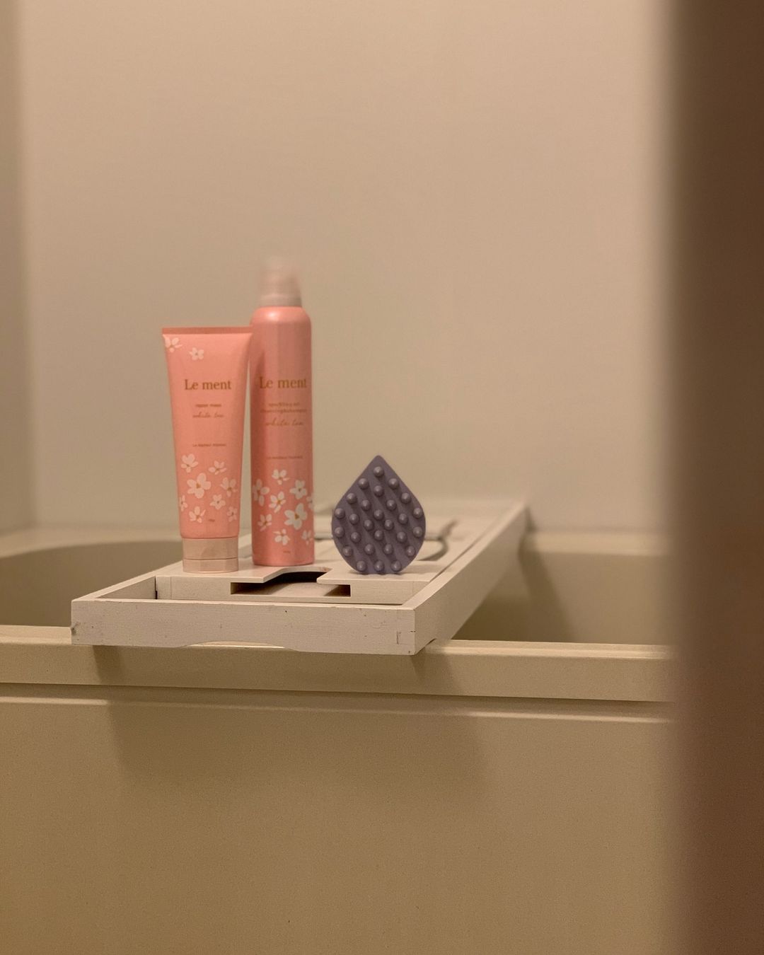 口コミ投稿：…🧴今夜は気分を変えてかわいいピンクのシャンプールメント炭酸シャンプー&ヘアマスク…