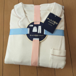 チュチュアンナオンラインストア限定商品の綿100%素材パジャマをプレゼントしていただきました❗❗シンプルで使いやすい無地のパジャマです!スムース生地ならではの、なめらかでやわらかい肌あたりが…のInstagram画像