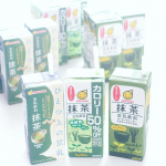 ＊＊＊＊＊＊＊＊＊＊＊＊豆乳って、色んな味が出ていて昔のように飲みにくいものってなくなりましたね。今回は、抹茶の味の豆乳を3種飲み比べてみたよ！どれも同じかと思ったら、それぞれ個性があって面白…のInstagram画像