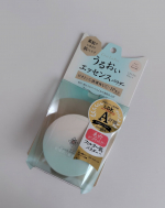 セラフォア　エッセンスパウダー3色展開の中から、ライトベージュ(明るめの肌色)を選択しました。ふわふわもっちりパフが肌の上を優しくス～っとなめらかに・・・これが気持ちがいいです。軽いパウ…のInstagram画像