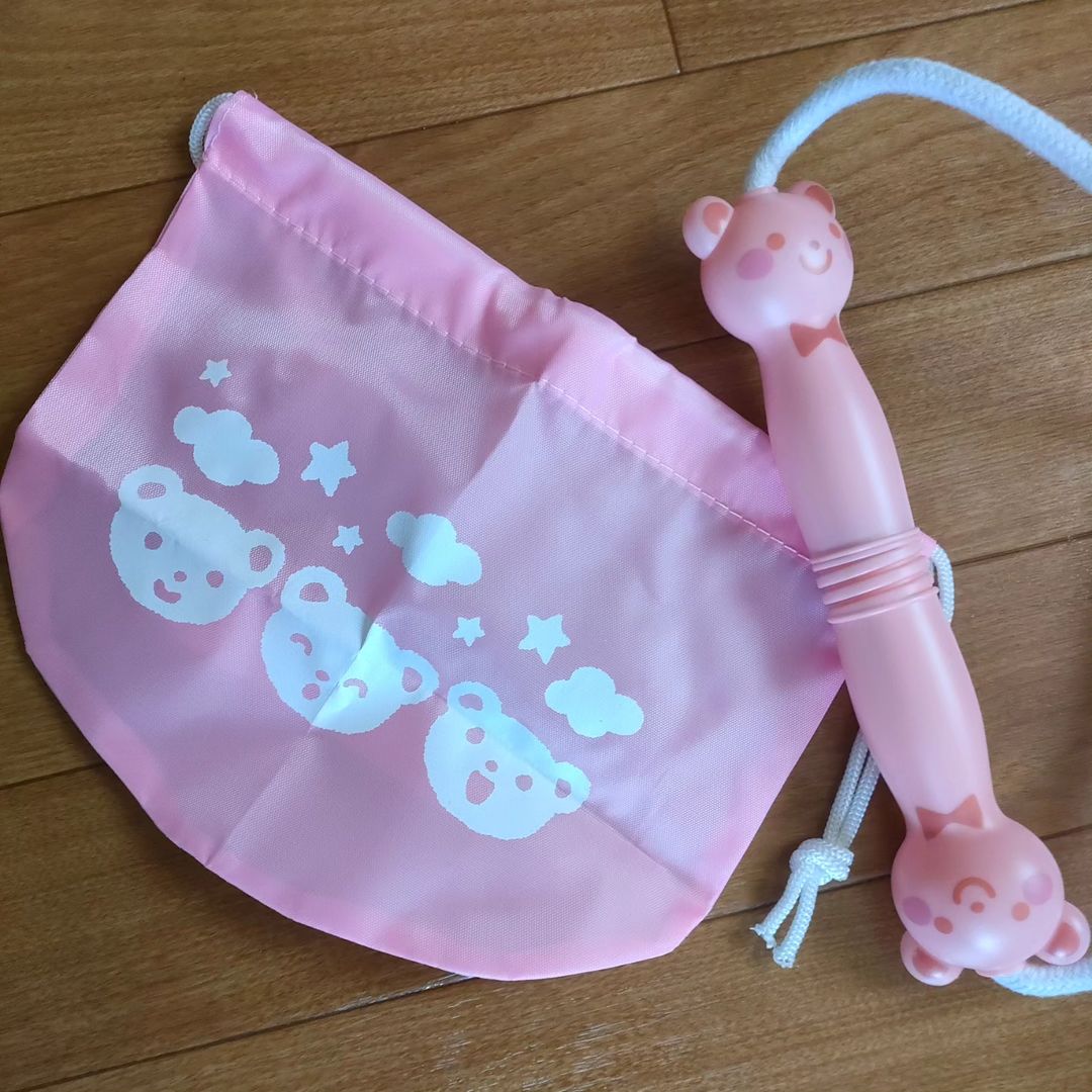 口コミ投稿：とっても可愛いロープ縄跳びです！付属の収納袋もとても可愛いです♥縄跳びより持ち手…