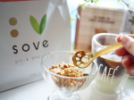 ほんのり甘くてそのままでもサクサク食感でおいしい、大豆と野菜のシリアル『SOVE シリアル ストロベリーブレンド』🍓✨ カラダづくりに欠かせない植物性たんぱく質と食物繊維がとれるのでヨーグルトにか…のInstagram画像