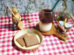 #つくもはる の#100均パトロール#ダイソー#購入品■#ランチョンマット #ギンガムチェックJANコードなどはスワイプしてご覧ください( ^-^)⊃最近赤チェックの製品を見るとホイホイ買…のInstagram画像