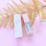 ❥初めてのリッププランパー(୨୧ᵕ̤ᴗᵕ̤)リップクリームは毎日のように使っているけどプランパーは初めてだったのです！！丸みのある四角い容器に薄いピンク色のかわいいボトル♡開けた瞬間嗅いだ…のInstagram画像