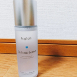 最近使い始めた化粧水🌼QuSome🌱手にとった感じは、さらっとしてるかな？と思ったけど、肌につけたら全然ちがう！しっとりというか、ねっとり？高保湿でした！毎晩、寝る前にナイトクリームを…のInstagram画像