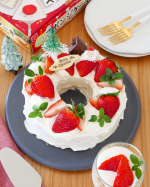.@kyoritsu_kitchen さまよりスポンジケーキプレーンと製菓材料をいただき早速子どもとケーキを作ってみました。2枚スライスになっているのですぐにデコレーションをすることができます。…のInstagram画像