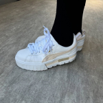 【PR】スリムウォーク美脚メイクソックス🧦.ピップ株式会社さまの着圧ソックスを試してみました✨.コーデに合わせやすい黒のシンプルなデザインで自宅ではあったか、外では着圧ですっきりを期待して着用…のInstagram画像