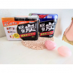 *冷蔵庫とキッチン・流しの下用、エステーさんの脱臭炭✨✨何かとニオイが気になる場所なので置いておくだけでOKな手軽さが良い良い🤭✨💞脱臭炭　冷蔵庫用💞こわけ　キッチン・流しの下用--…のInstagram画像