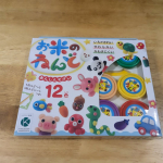 お米のねんど12色✨米粉と塩分と水でできているお米のねんどです✨アレルギーの心配がなく、万が一口に入れても安心です✨親も安心して遊ばせてあげる事が出来ます☺️🌈カラフルなキレイな色の粘…のInstagram画像