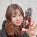 本日ご紹介するのは潤姫桃子S1美容液！これ、ほんとサラッとしてて美容液なの？！というくらい違和感がないもの。ちょっとでもベタつくのが苦手な人はこれ使ってみて✨ナイアシンアミド配合！…のInstagram画像