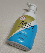 アレルジーナ　抗ヒスタミン成分配合　泡ボディソープ　本体大容量で、満足😆抗ヒスタミン成分が配合されているそうで、冬場のあのかゆみを和らげてくれます❤※3　有効成分　ジフェンヒドラミン塩酸塩…のInstagram画像