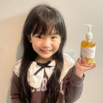 これ１本で髪の毛洗い完了～！１歳から大人まで親子で使えちゃう優れもの💕ミーアニーアシャンプー✨アミノ酸オールインシャンプーいわゆる、リンスインシャンプーなんだけどこんなにきしまなくって…のInstagram画像