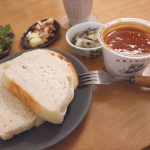 夫が出張中の今夜はカンパーニュ焼いて#野菜をMOTTO #野菜スープ と一緒に食べたよ〜1分レンチンするだけで食べられるの便利✨️国産野菜つかってるのもうれしい〜明日の息子の離乳食にしよう😀#PR…のInstagram画像