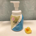 ♔.. ❄️抗ヒスタミン成分配合ボディソープ アレルジーナ泡タイプ　株式会社マックス抗ヒスタミン剤として知られるジフェンヒドラミン塩酸塩（ジフェンヒドラミンHCｌ）配合🤍優しい泡で体を洗…のInstagram画像