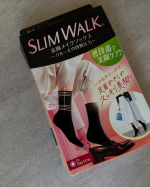 飛行機✈️や新幹線🚄など自然の摂理に反した高速な乗り物に乗る際にものすご〜く重宝しているのがコレ✨『スリムウォーク美脚メイクソックス』適度な圧で飛行機✈️でも新幹線🚄でも浮腫のだるさがなく…のInstagram画像