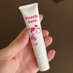 Peach Face（ピーチ・フェイス）顔のうぶ毛ケアに特化した美肌ジェルクリームです。脂溶性イソフラボン（ヒオウギエキス）と水溶性イソフラボン（大豆エキスなど）を配合し、毛の濃さや太さをケアし、…のInstagram画像