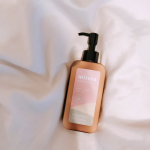 natural tech様✨mitera body cream✨妊娠中やお肌のホルモンバランスの変化で起こる悩みにナチュラルで1本3役になるボディケアクリームを🌿デリケートな肌質や⾚…のInstagram画像